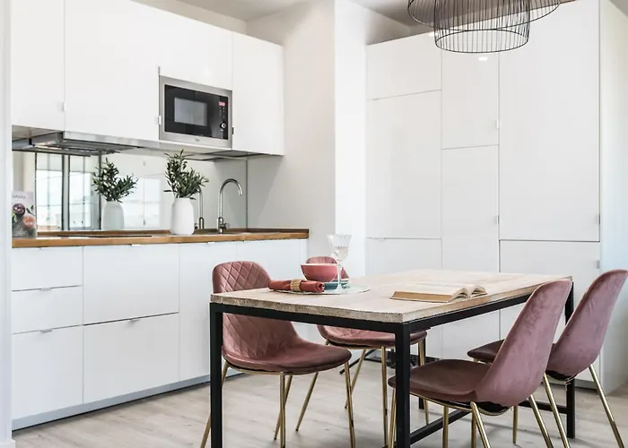 Homeclub Apartment At Plaza Colon Xxiii